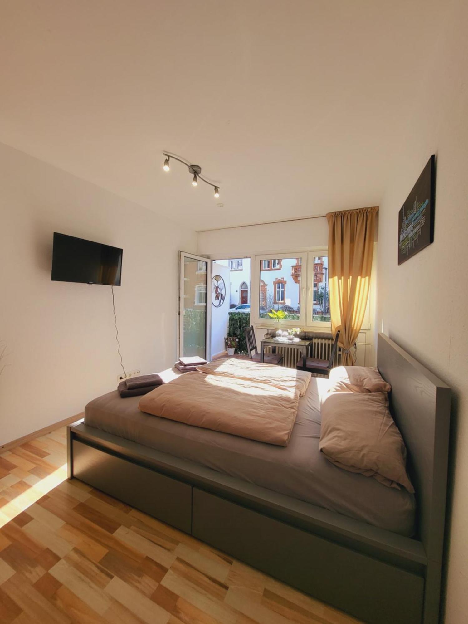Zentrales Apartment Mit Balkon Und Parkplatz Trevír Exteriér fotografie